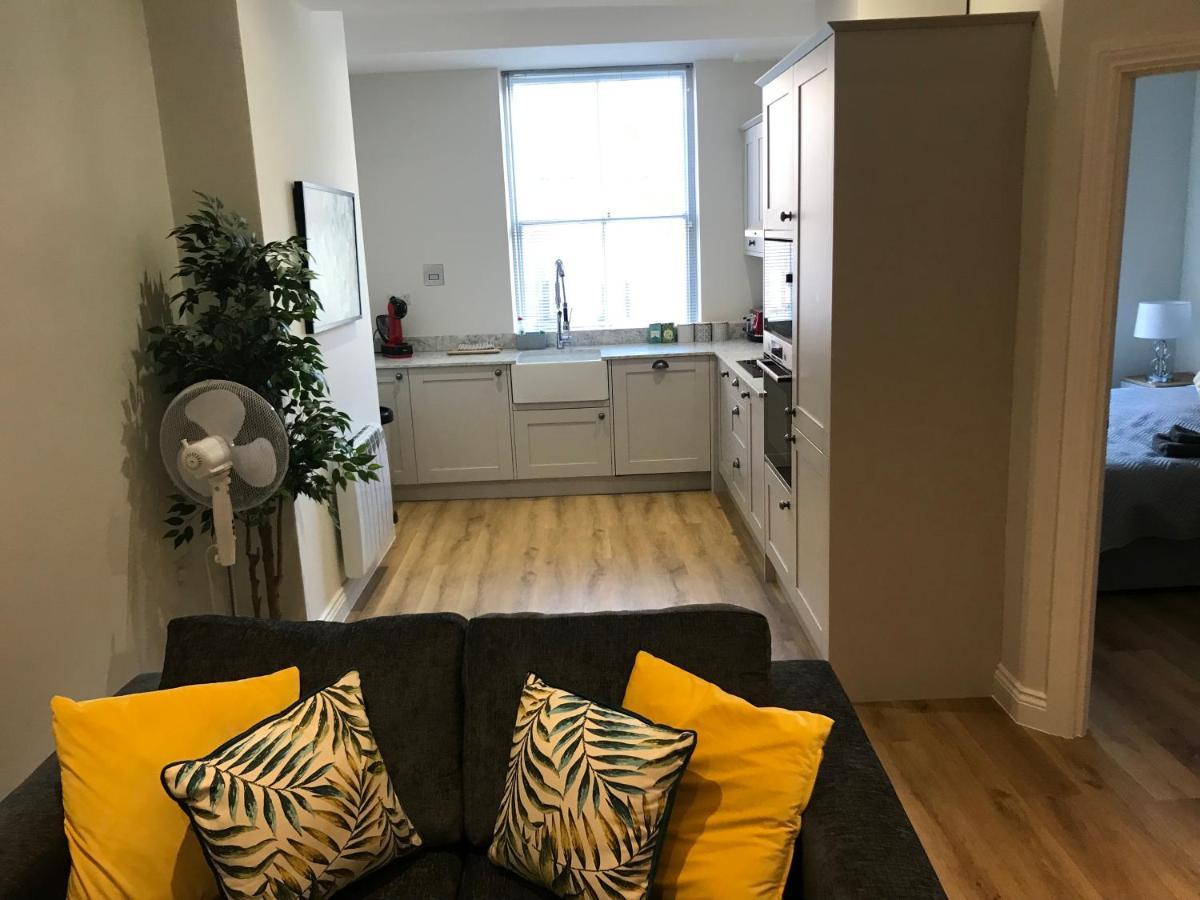 Heart Of Henley 1 & 2 Bedroom Apartments Exterior photo