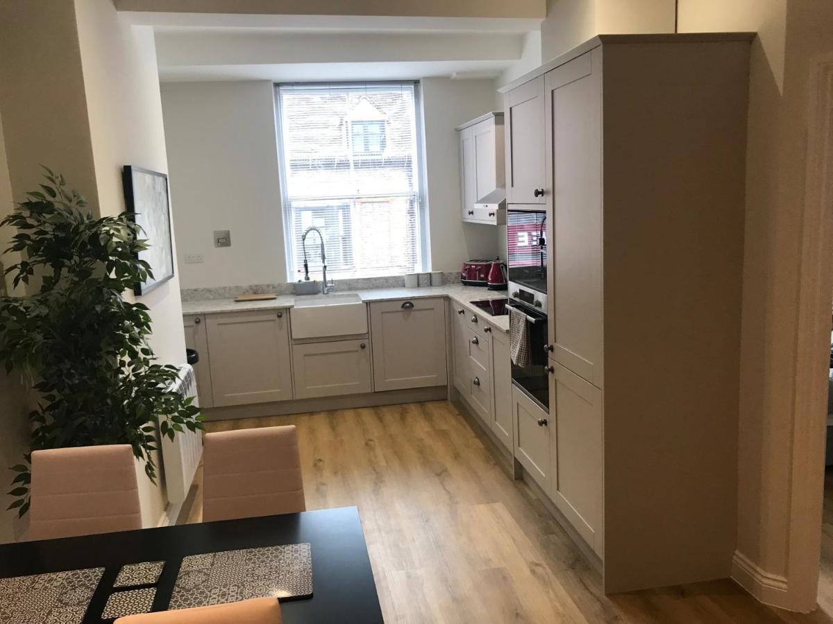 Heart Of Henley 1 & 2 Bedroom Apartments Exterior photo