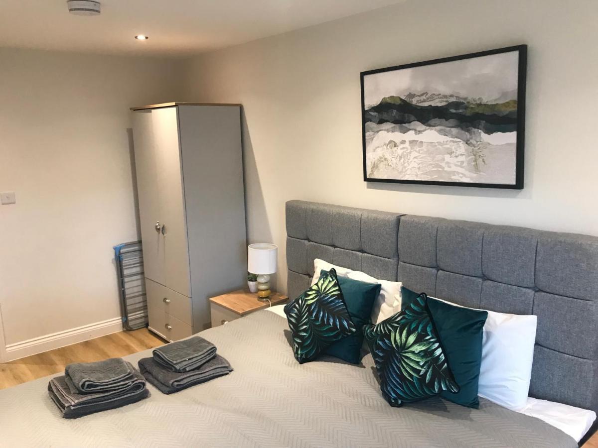 Heart Of Henley 1 & 2 Bedroom Apartments Exterior photo
